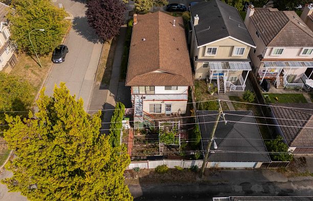 1594 W 68th Avenue S.W. Marine