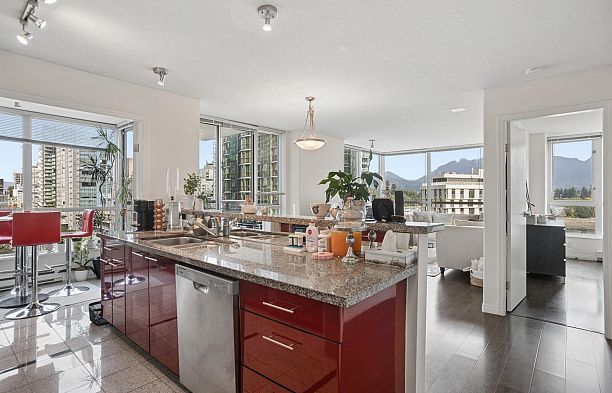 1005 1328 W Pender Street Coal Harbour