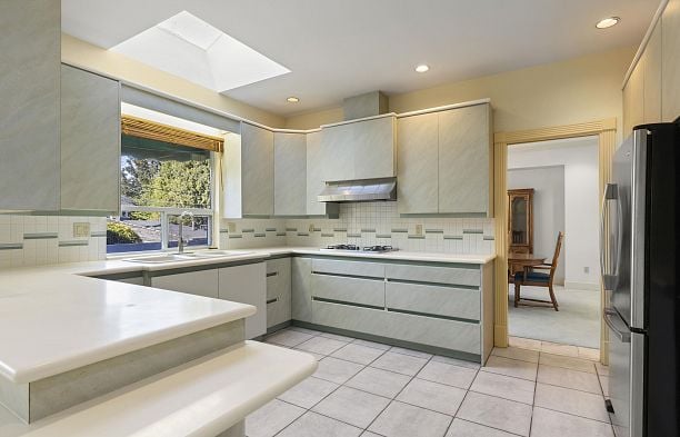 2677 W 34th Avenue MacKenzie Heights