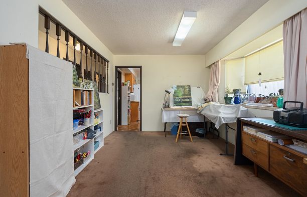 1594 W 68th Avenue S.W. Marine