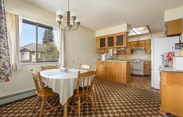 1594 W 68th Avenue S.W. Marine