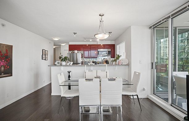 1005 1328 W Pender Street Coal Harbour
