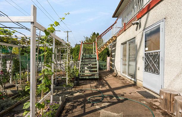 1594 W 68th Avenue S.W. Marine