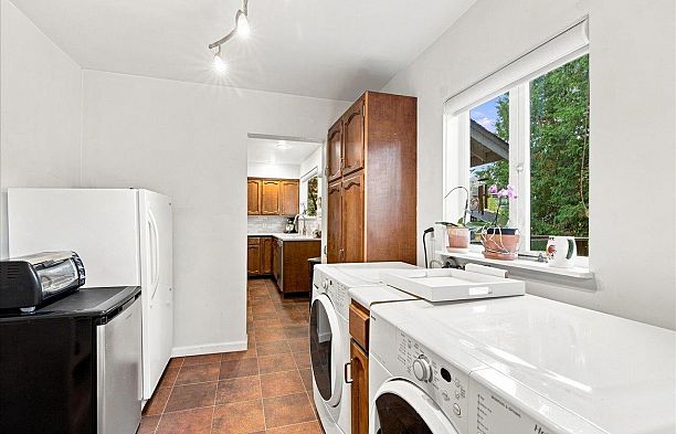 6048 Elm Street Kerrisdale
