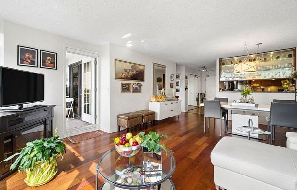 215 456 Moberly Road False Creek