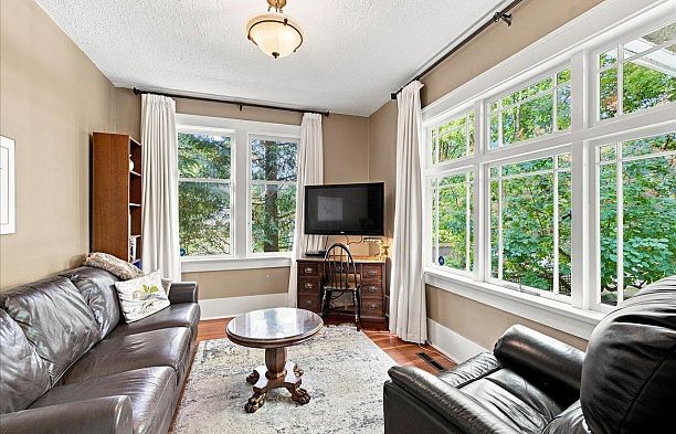 6048 Elm Street Kerrisdale