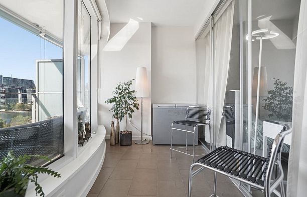 906 181 W 1st Avenue False Creek