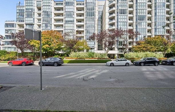 215 456 Moberly Road False Creek