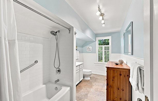 6048 Elm Street Kerrisdale
