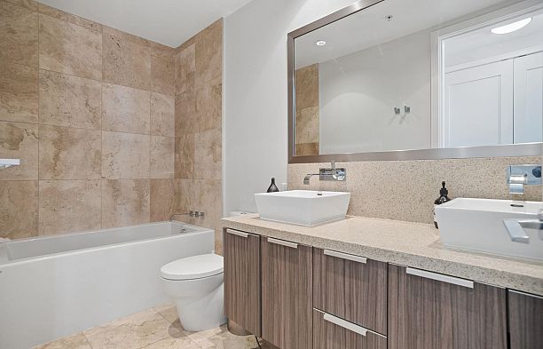 906 181 W 1st Avenue False Creek