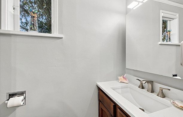 6048 Elm Street Kerrisdale