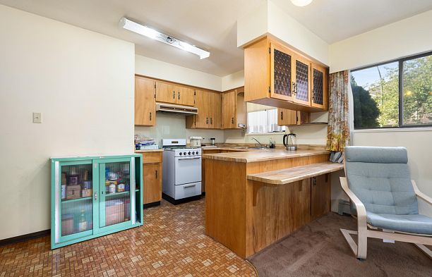1594 W 68th Avenue S.W. Marine