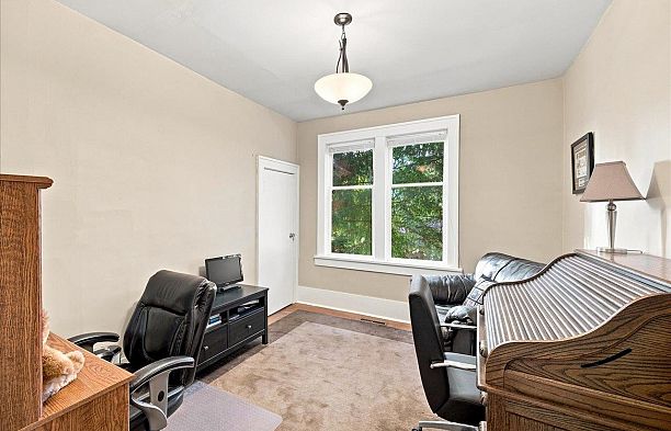 6048 Elm Street Kerrisdale