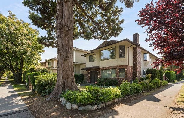 1594 W 68th Avenue S.W. Marine
