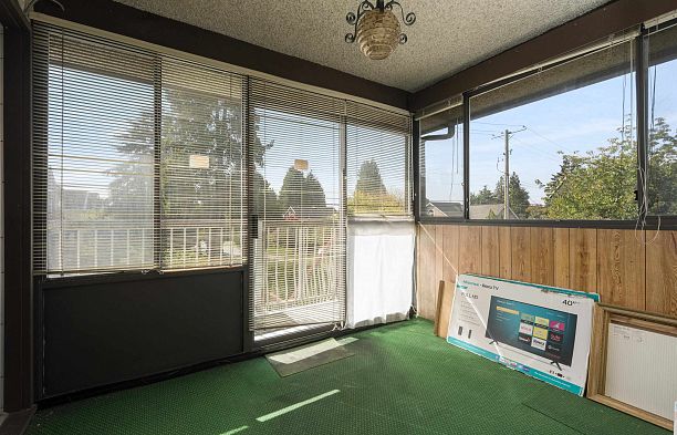 1594 W 68th Avenue S.W. Marine