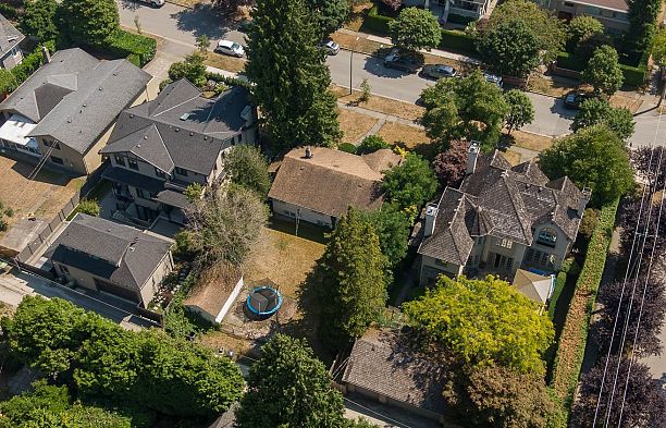 2677 W 35th Avenue MacKenzie Heights