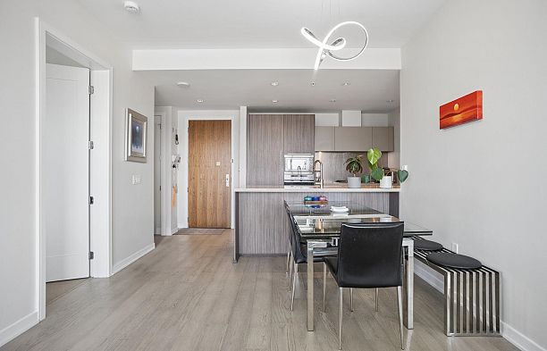 906 181 W 1st Avenue False Creek
