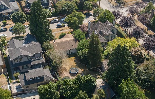 2677 W 35th Avenue MacKenzie Heights