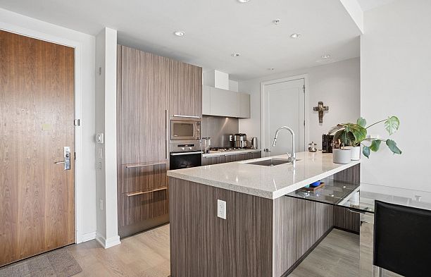 906 181 W 1st Avenue False Creek