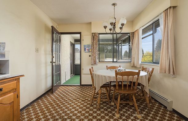 1594 W 68th Avenue S.W. Marine
