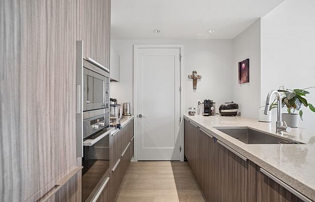 906 181 W 1st Avenue False Creek