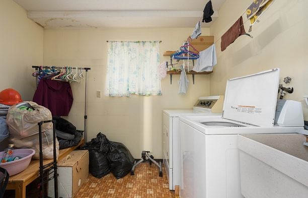 1594 W 68th Avenue S.W. Marine