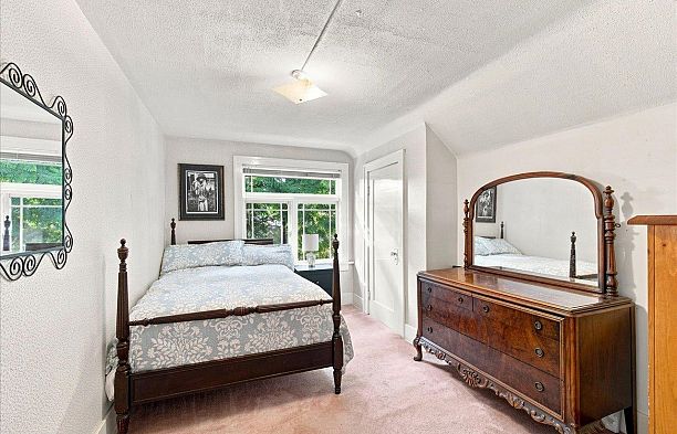 6048 Elm Street Kerrisdale