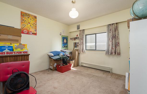 1594 W 68th Avenue S.W. Marine