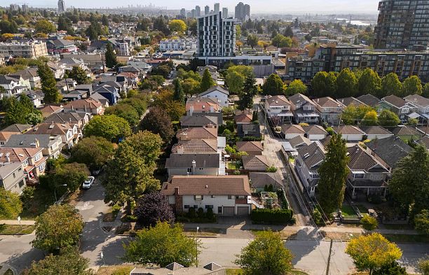 1594 W 68th Avenue S.W. Marine