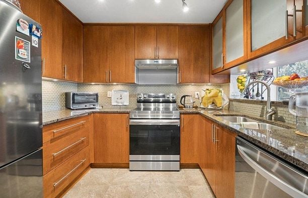215 456 Moberly Road False Creek