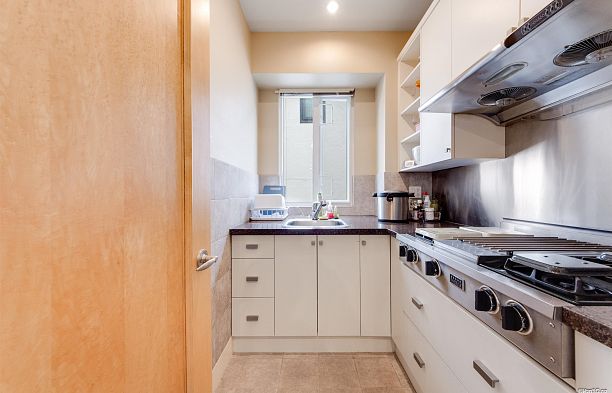 2266 W 20th Avenue Arbutus