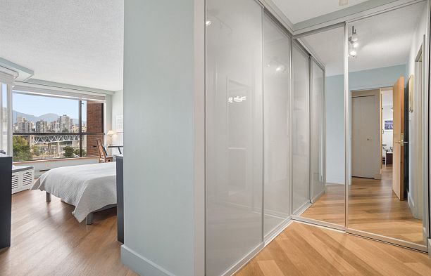 602 1490 Pennyfarthing Drive False Creek