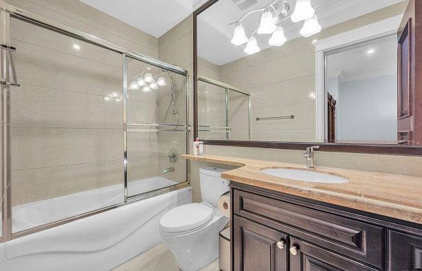 2769 W 49th Avenue Kerrisdale