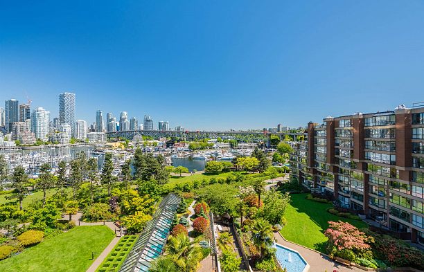 602 1490 Pennyfarthing Drive False Creek