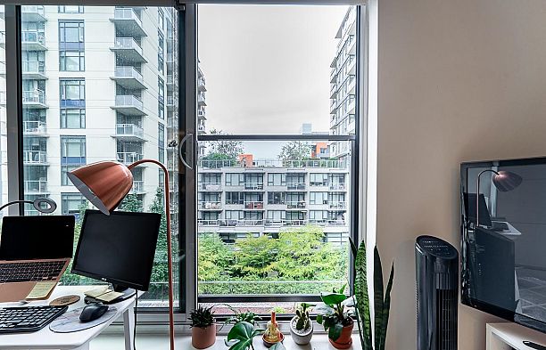 524 1783 Manitoba Street False Creek