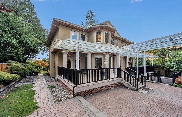 2769 W 49th Avenue Kerrisdale