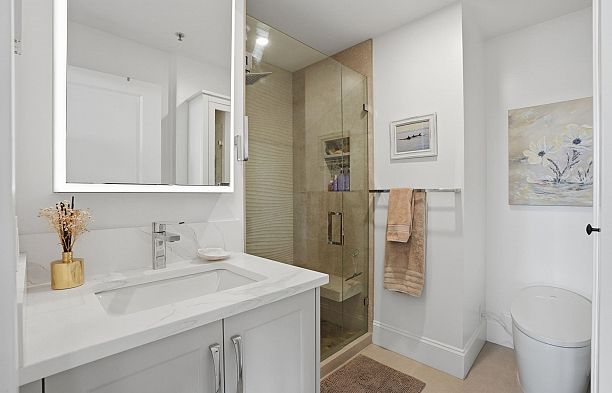PH711 4759 Valley Drive Quilchena