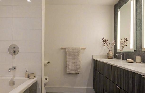 706 1788 Columbia Street False Creek