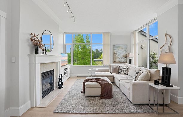 PH711 4759 Valley Drive Quilchena