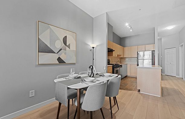 102 2102 W 38th Avenue Kerrisdale