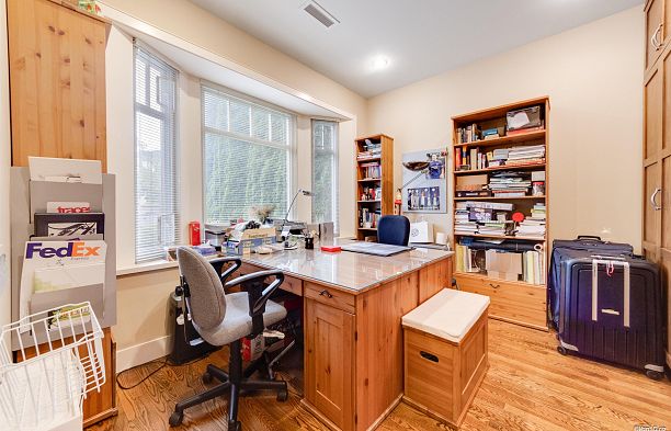 2266 W 20th Avenue Arbutus