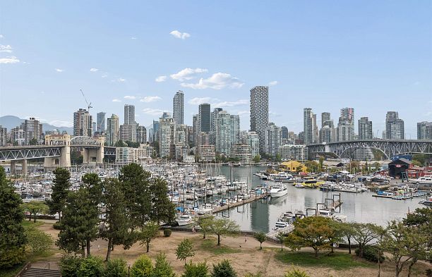 602 1490 Pennyfarthing Drive False Creek