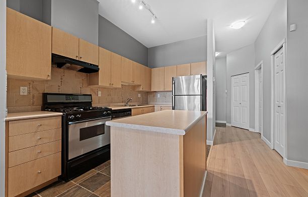 102 2102 W 38th Avenue Kerrisdale