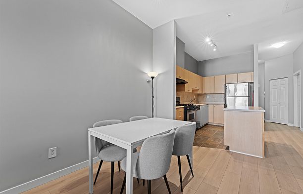102 2102 W 38th Avenue Kerrisdale