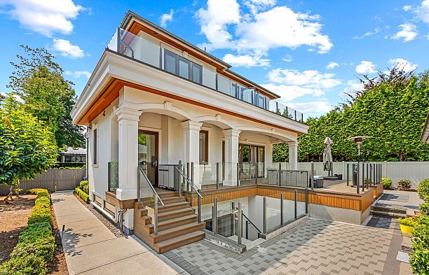 2867 W 44th Avenue Kerrisdale