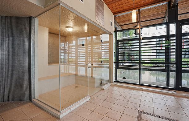 PH711 4759 Valley Drive Quilchena