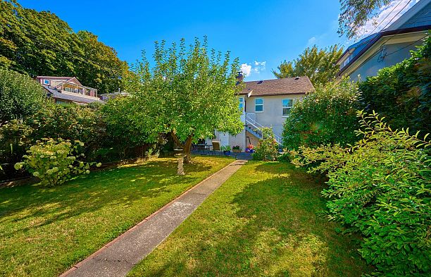 81 E 19th Avenue Main