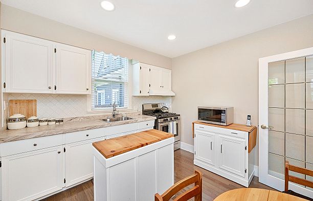 81 E 19th Avenue Main