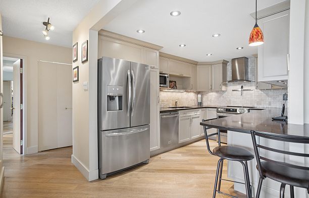 602 1490 Pennyfarthing Drive False Creek