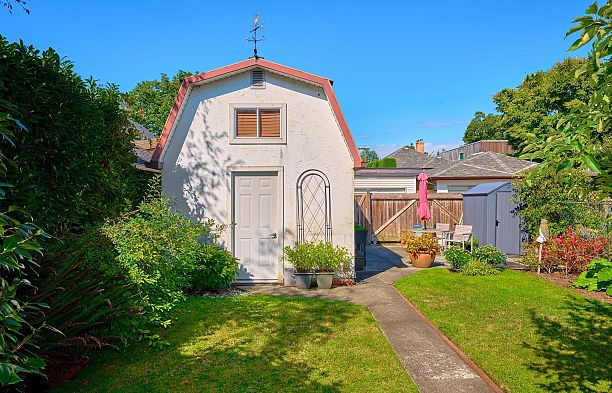 81 E 19th Avenue Main